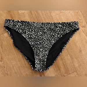 H & M swimsuit bottoms